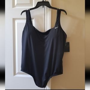 **SOLD** Nike Essential U-Back One Piece Swimsuit in Black